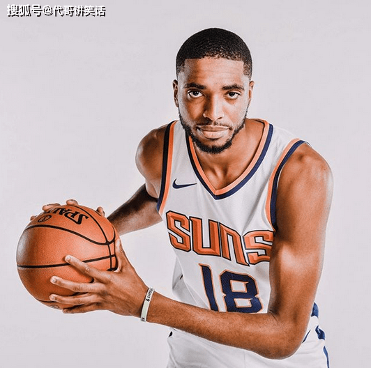 关键时刻亚冠传出新动向，菲尼克斯太阳战术微调，管理层表态——悬念犹存，临场指挥获称赞的简单介绍